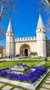 topkapi_palace_vertical-