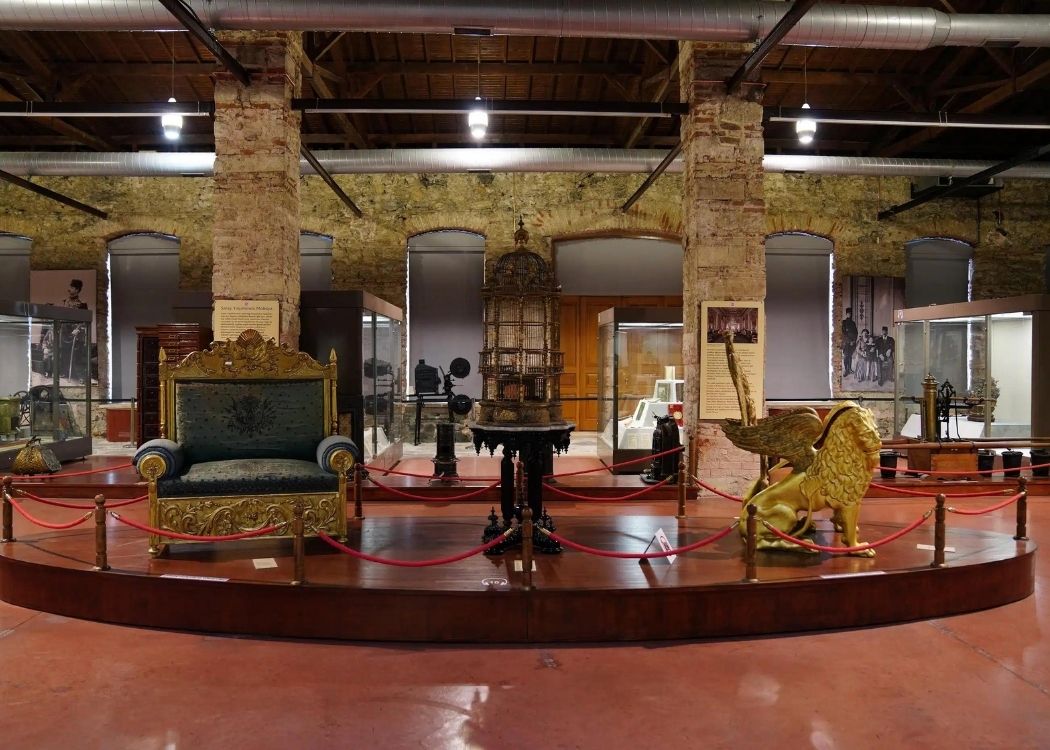 The Palace Collections Museum Skip-the-Ticket-Line Entry with